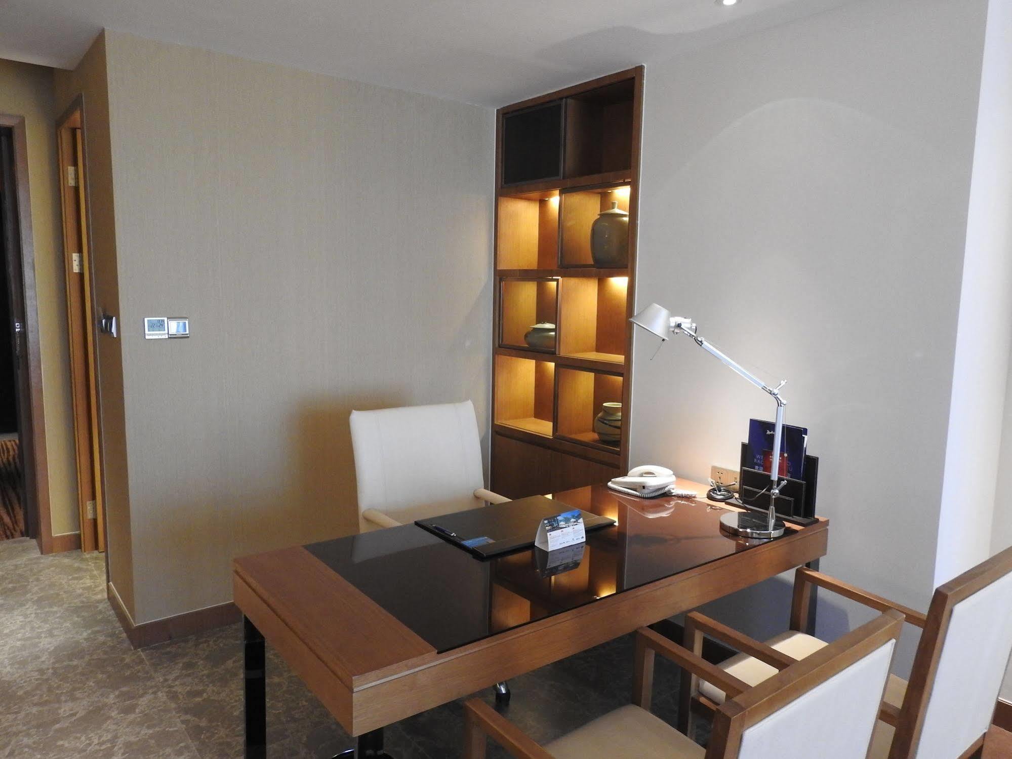 Radisson Blu Hotel Kashgar Ngoại thất bức ảnh