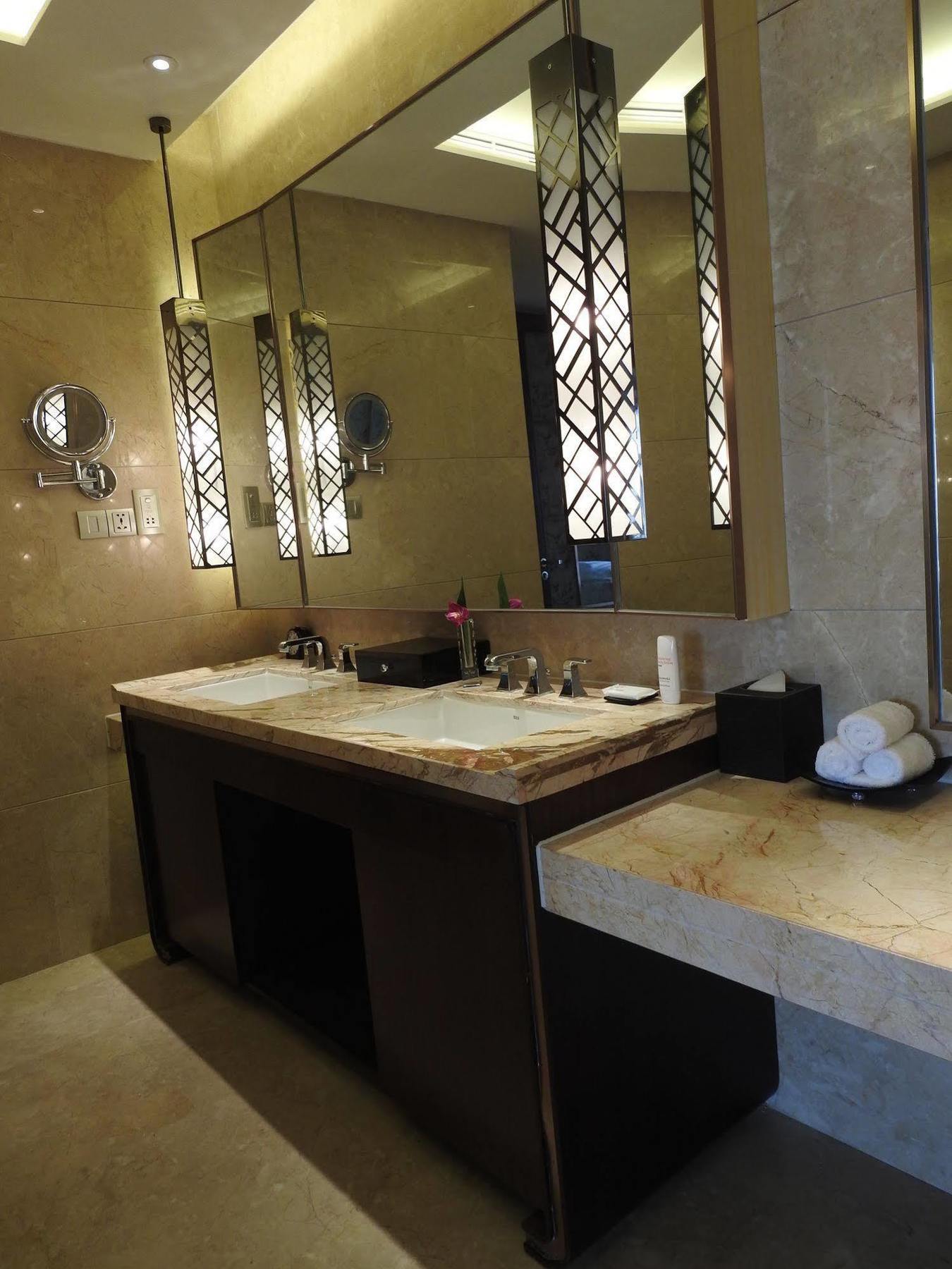 Radisson Blu Hotel Kashgar Ngoại thất bức ảnh